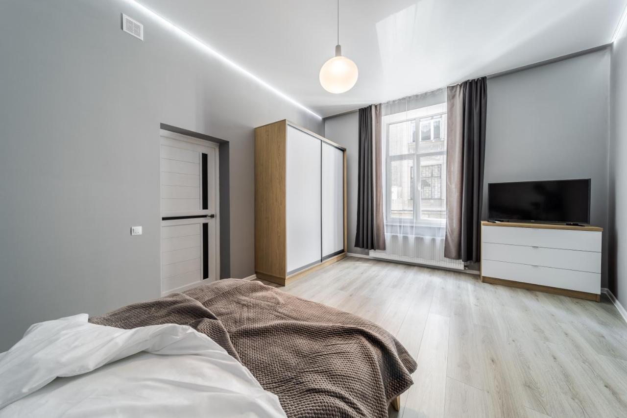 Inshiapartments On Popovycha Str 2 Lviv Exterior photo